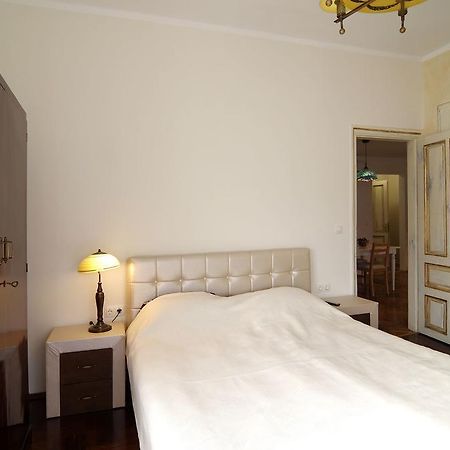 Art Guesthouse Vintage 부르가스 외부 사진